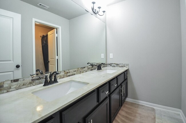 Building Photo - 10010 Cypress Path