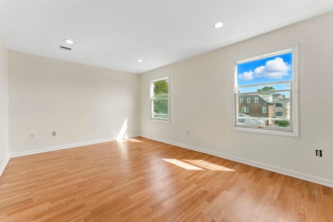 Building Photo - 70 Lembeck Ave