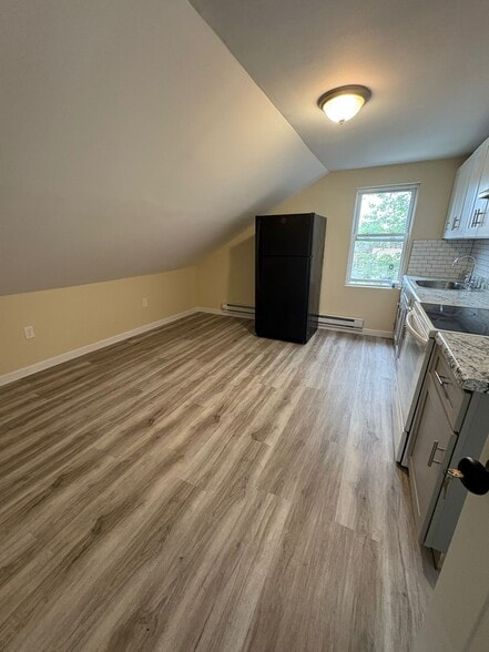 Building Photo - 48 Hopkins Pl