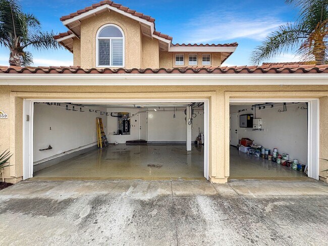 Building Photo - Elegant Poway Home with High Ceilings, Poo...
