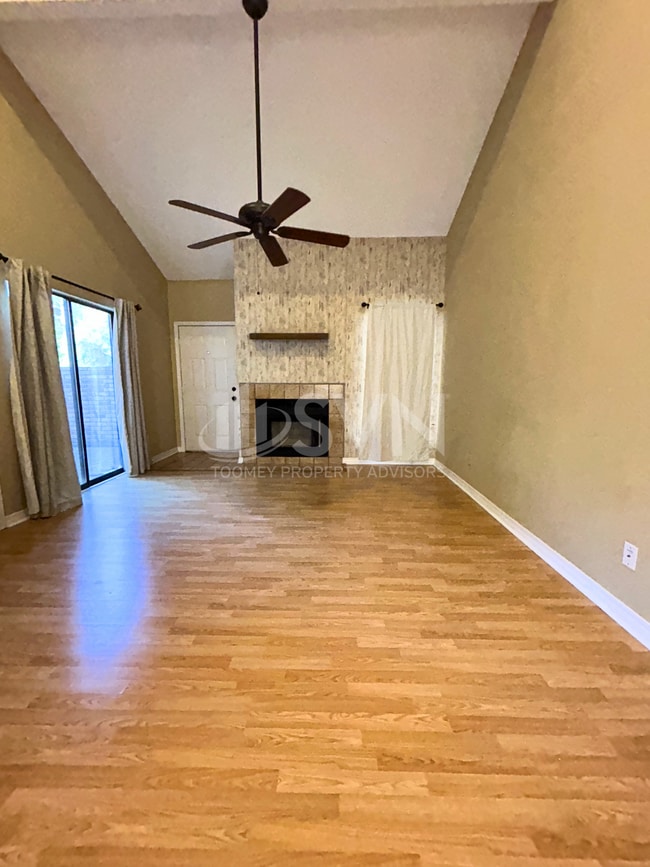 Building Photo - 200 Parma Dr