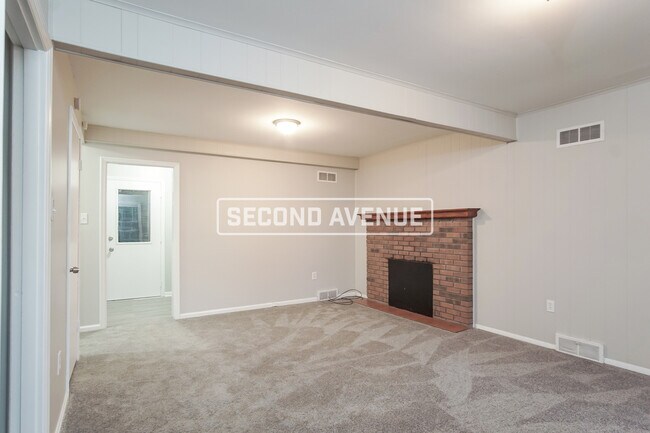 Building Photo - 120 Heather DR