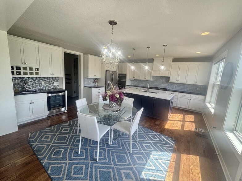 Building Photo - 9068 Red Oak Trl
