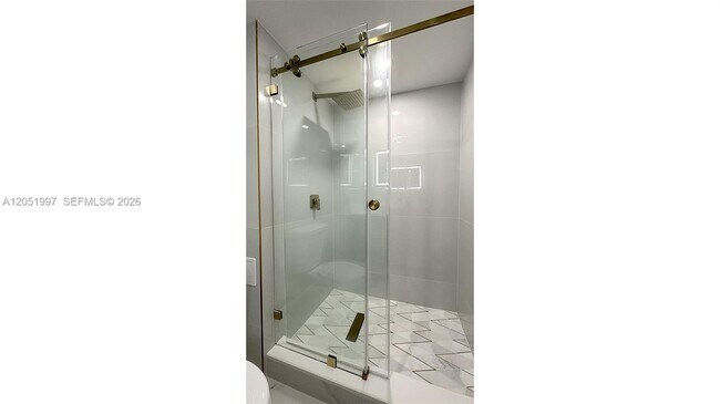 Building Photo - 18061 Biscayne Blvd