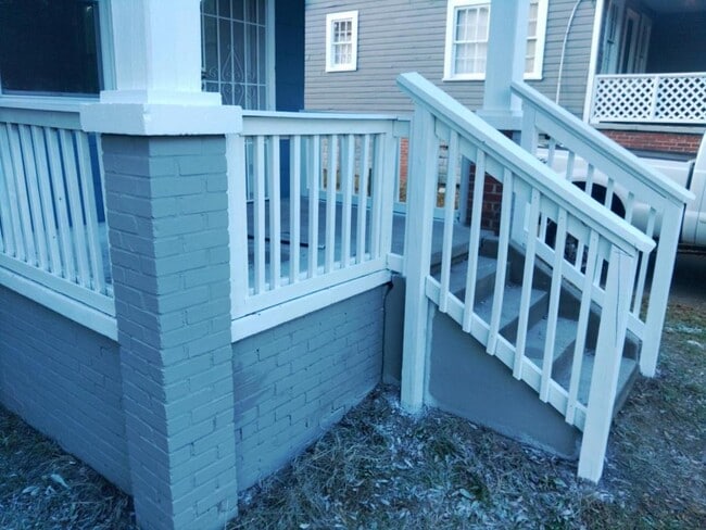 Building Photo - 1503 11th Ave