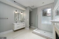 Building Photo - 216 E Biddle St