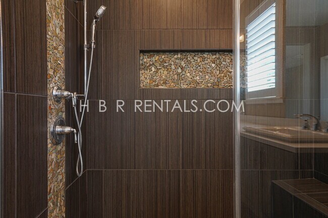 Building Photo - River Islands Living: Modern 4-Bedroom Hom...