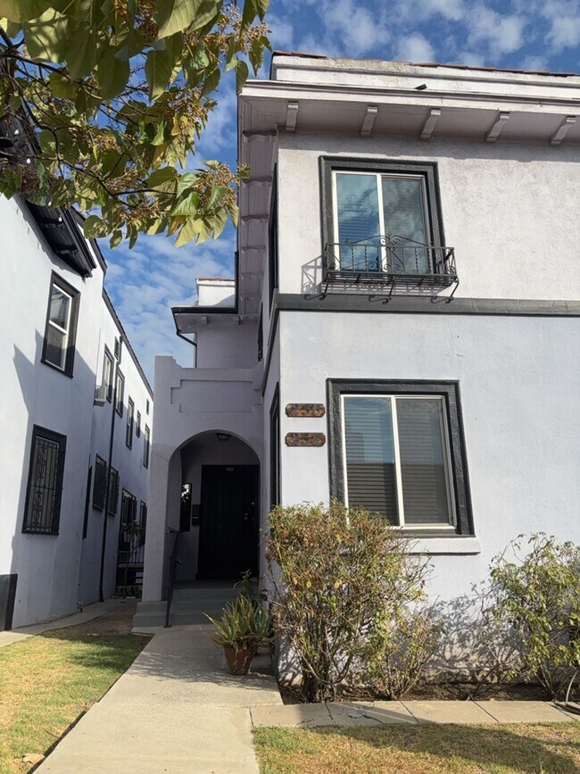 Building Photo - 234-236 S Reno St.