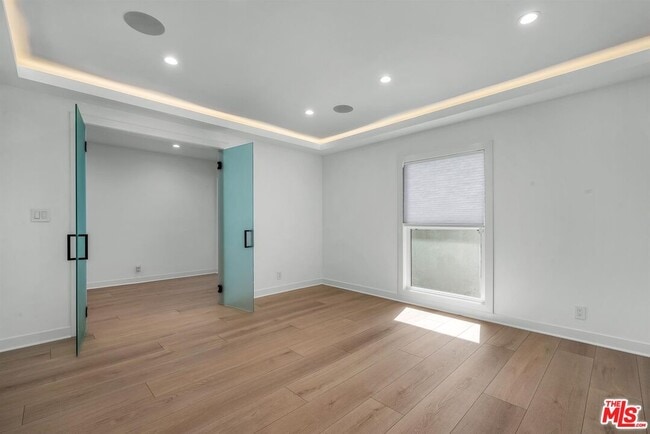 Building Photo - 9343 W Olympic Blvd