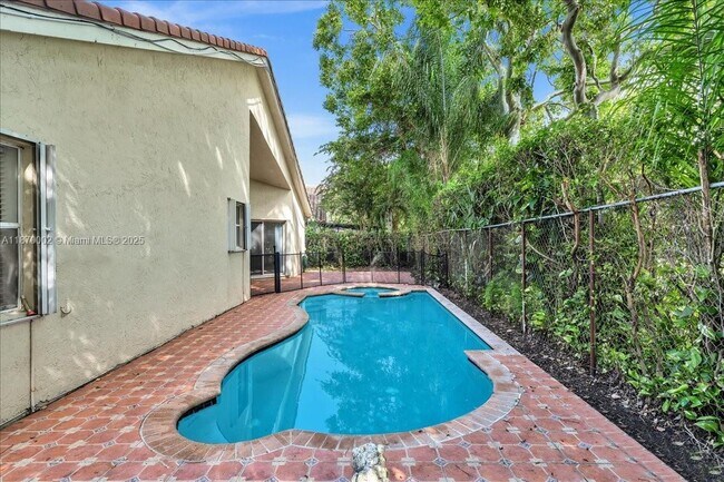 Building Photo - 5650 NW 40th Terrace