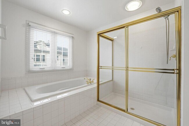 Building Photo - 1806 Brentridge St