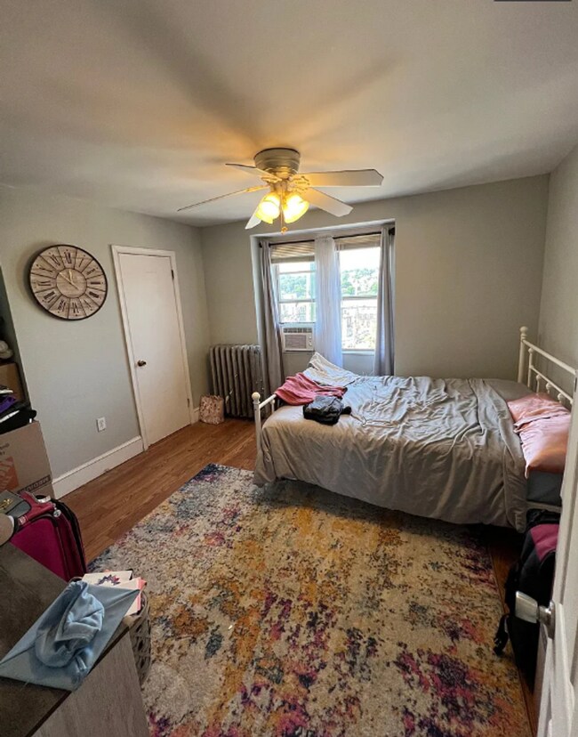 Building Photo - 4 Bedroom House For Rent In Manayunk