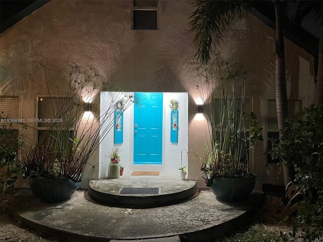 Building Photo - 212 SW 1st Ave