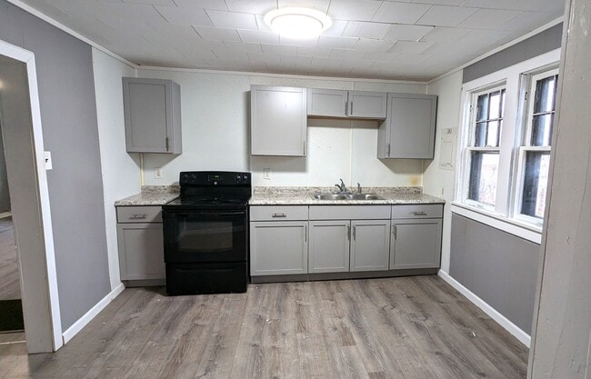 Building Photo - 2696 Vulcan St