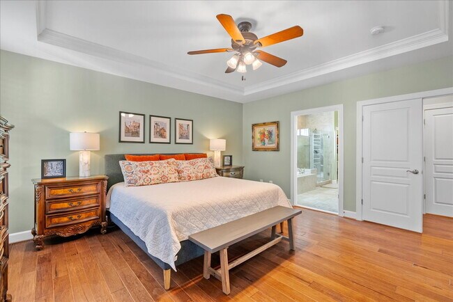 Building Photo - Elegant Single-Family Residence with Upscale Finishes in Amenity-Rich Community