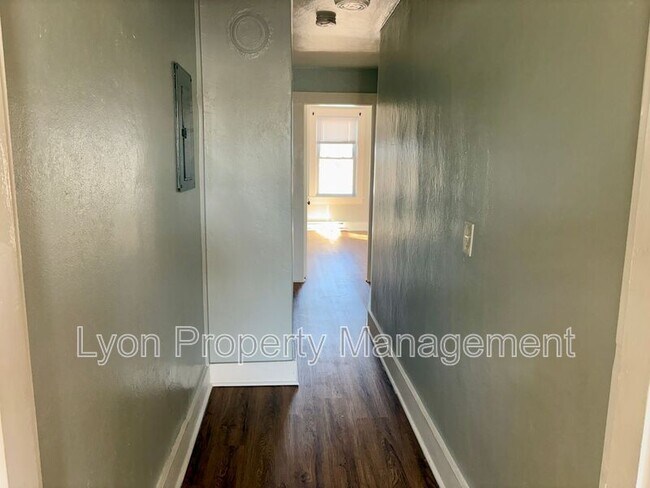 Building Photo - 1134 Social St