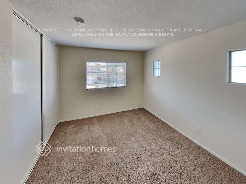 Building Photo - 4102 Periwinkle Way