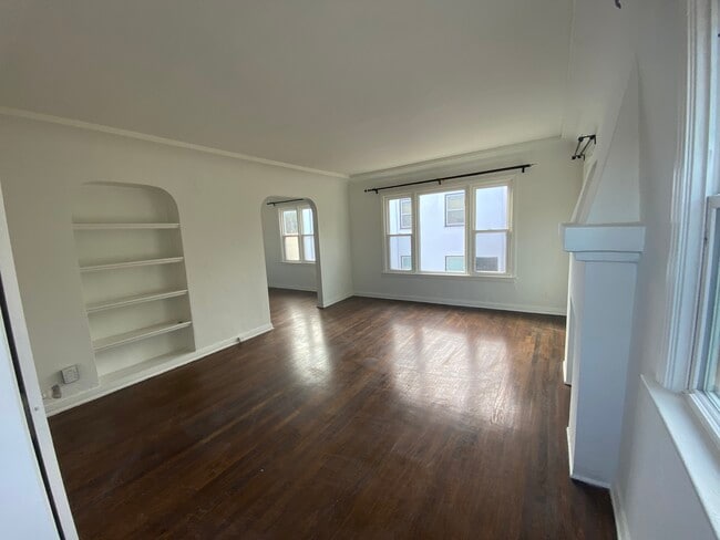 Building Photo - 1426 Hauser Blvd