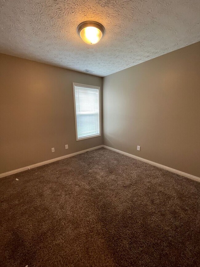 Building Photo - 3950 Austrian Ct
