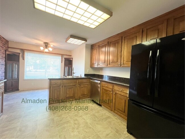 Building Photo - Updated Single-Story Almaden Home! Award W...