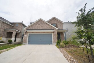 Building Photo - 2513 Danbury Ln