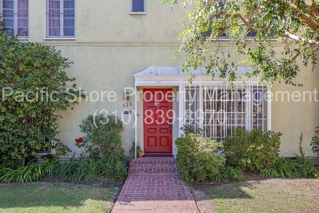 Building Photo - Orange Triplex