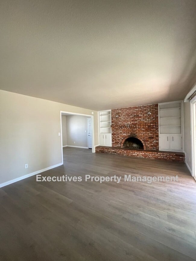 Building Photo - 140 Juniper Ave