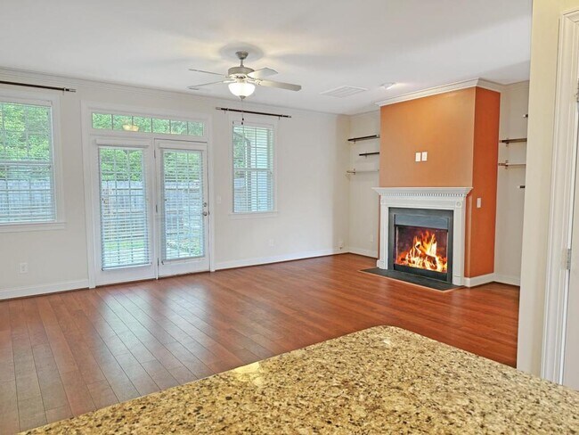 Building Photo - 56 Nandina Dr