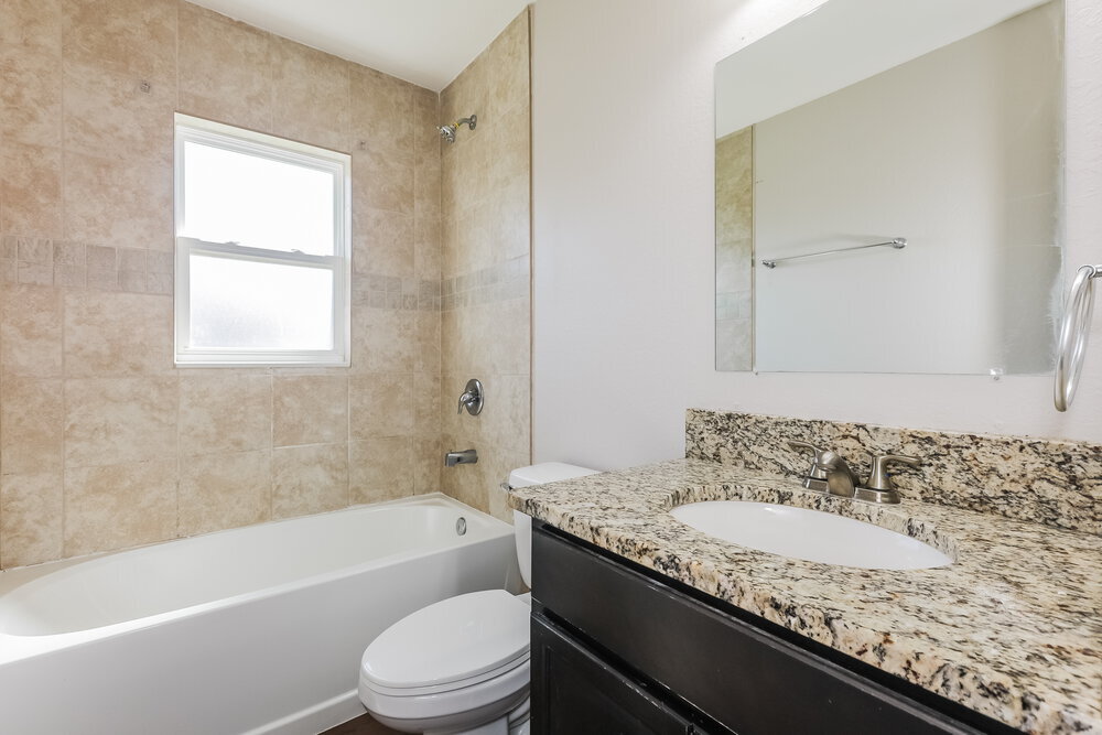 Building Photo - 6784 Hanworth Ln