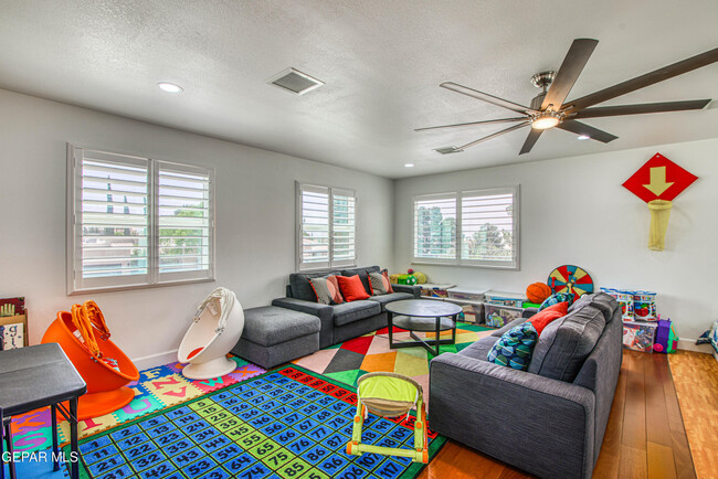 Building Photo - 6205 Brisa Del Mar Dr