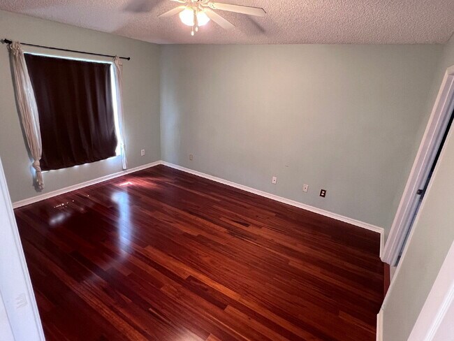 Building Photo - This Absolutely Beautiful Home Is Waiting ...