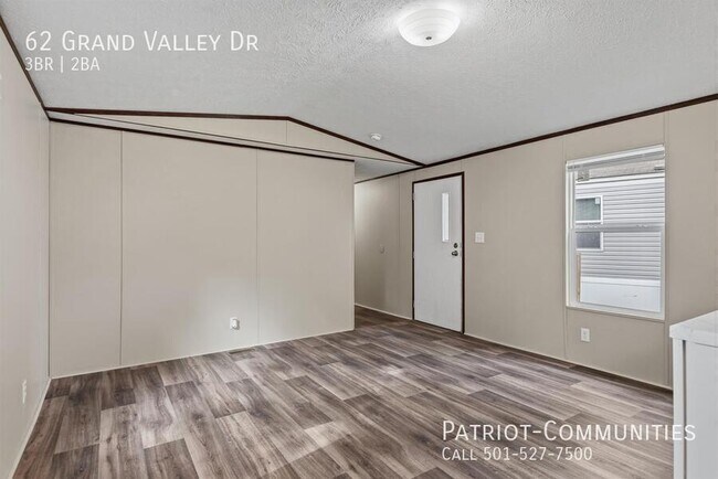 Building Photo - 62 Grand Valley Dr