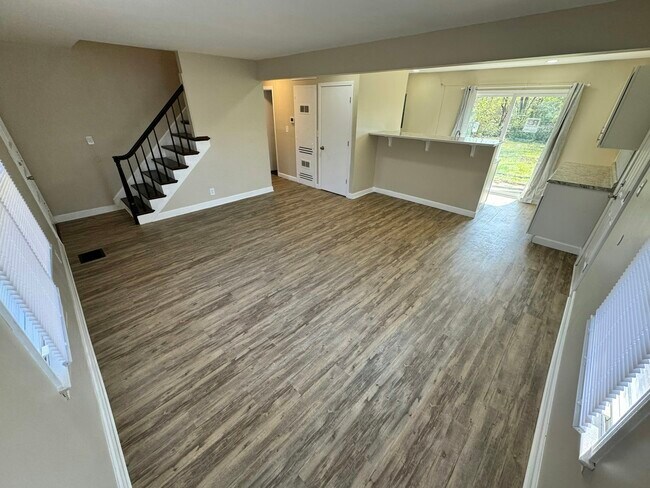 Building Photo - 4054 Larkspur Dr