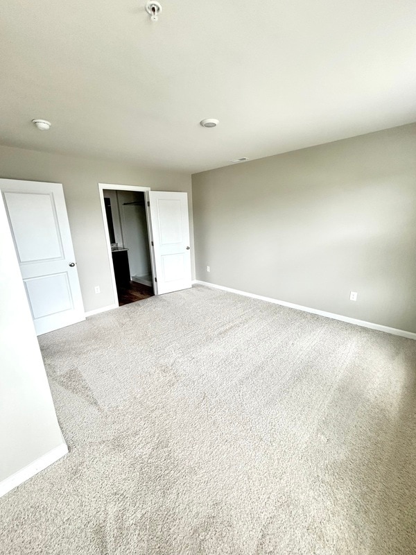 Building Photo - 415 Locust Run Dr