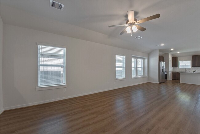 Building Photo - 7534 Coral Ter Dr