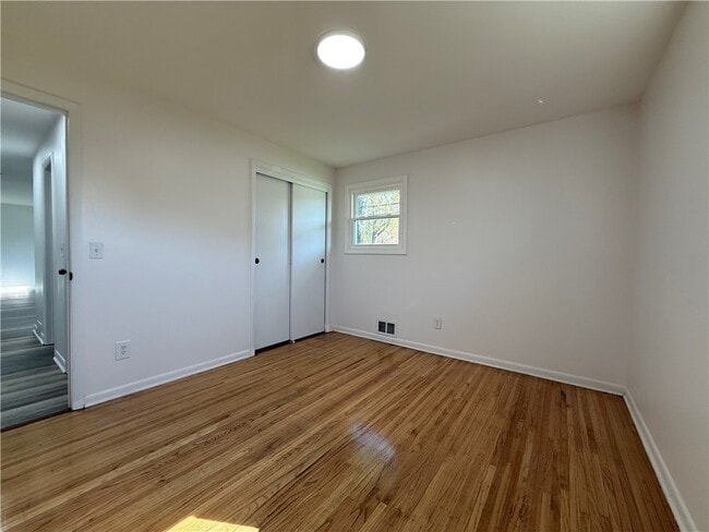 Building Photo - 1656 Jefferson Rd