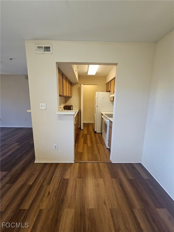 Building Photo - 2875 Winkler Ave