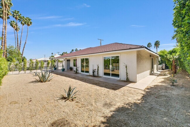 Building Photo - 3967 E Sunny Dunes Rd