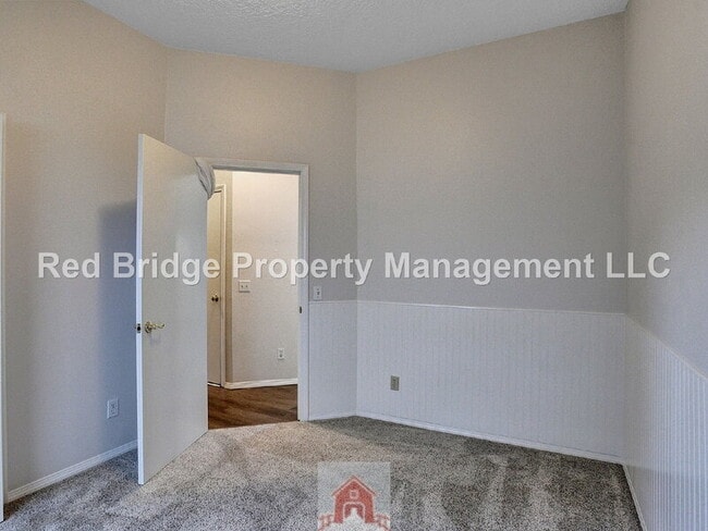Building Photo - 2356 SW 214th Pl