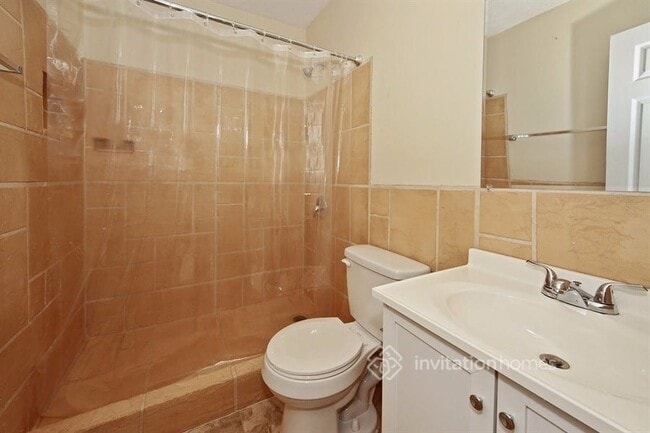 Building Photo - 5207 Edgemoor Dr NW