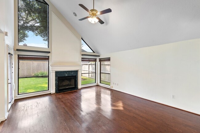 Building Photo - 15107 Easton Park Dr