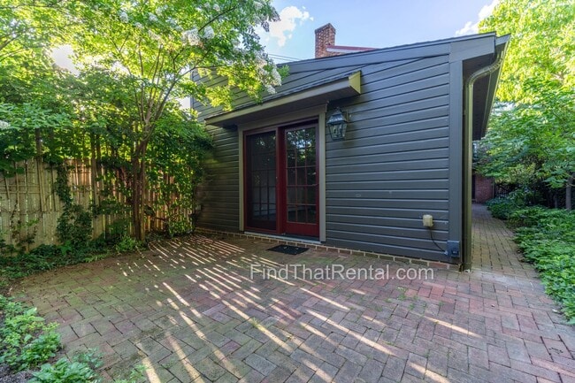 Building Photo - AVAILABLE NOW! Restored historic downtown Carlisle rental with fenced yard, pond, balcony, and ha...