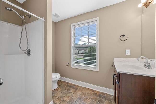 Building Photo - Pet Friendly Two Bedroom!