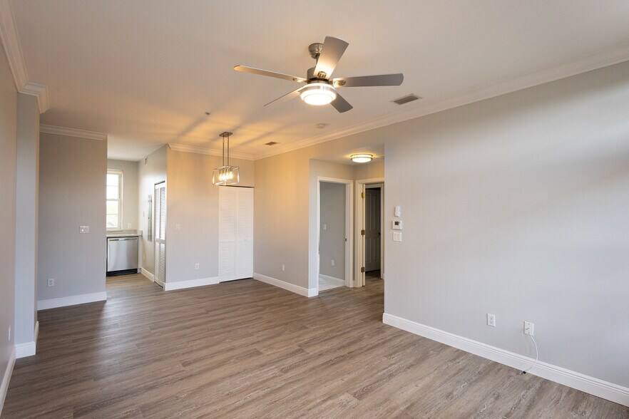 Building Photo - 101 SE Ocean Blvd