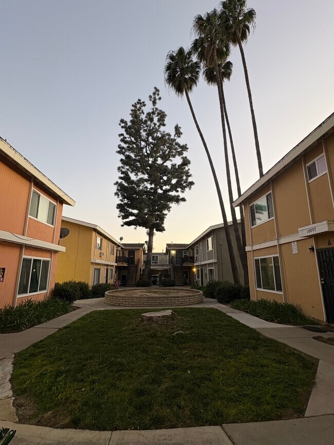 Building Photo - 10007 Sepulveda Blvd