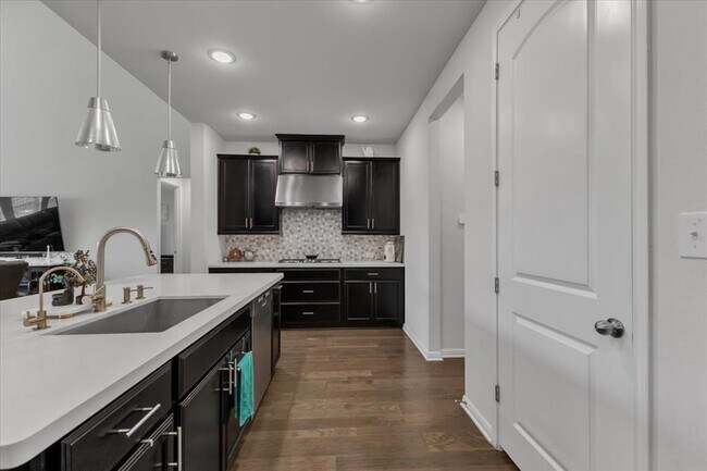 Building Photo - 2517 Cappelle Way