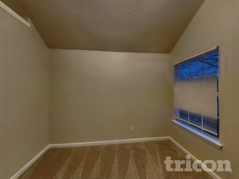 Building Photo - 1620 Cutters Mill Dr
