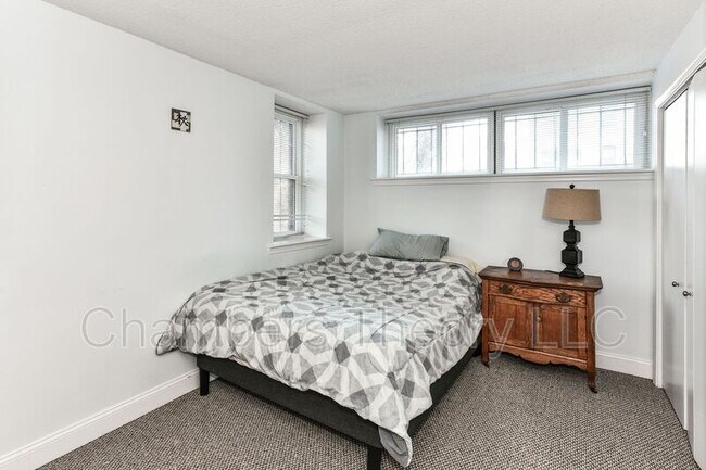 Building Photo - 2630 Adams Mill Rd NW