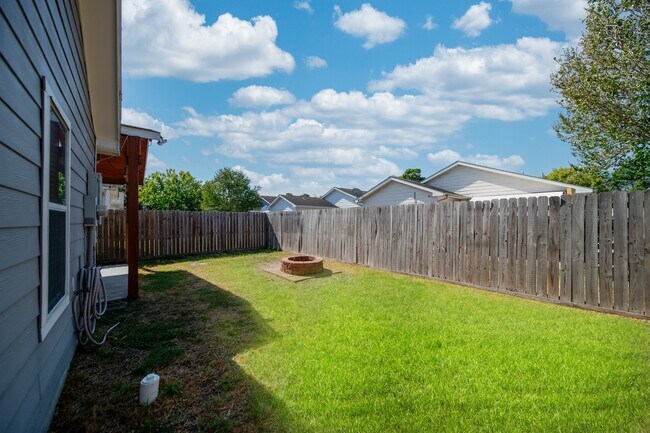 Building Photo - 21323 Sweet Grass Ln