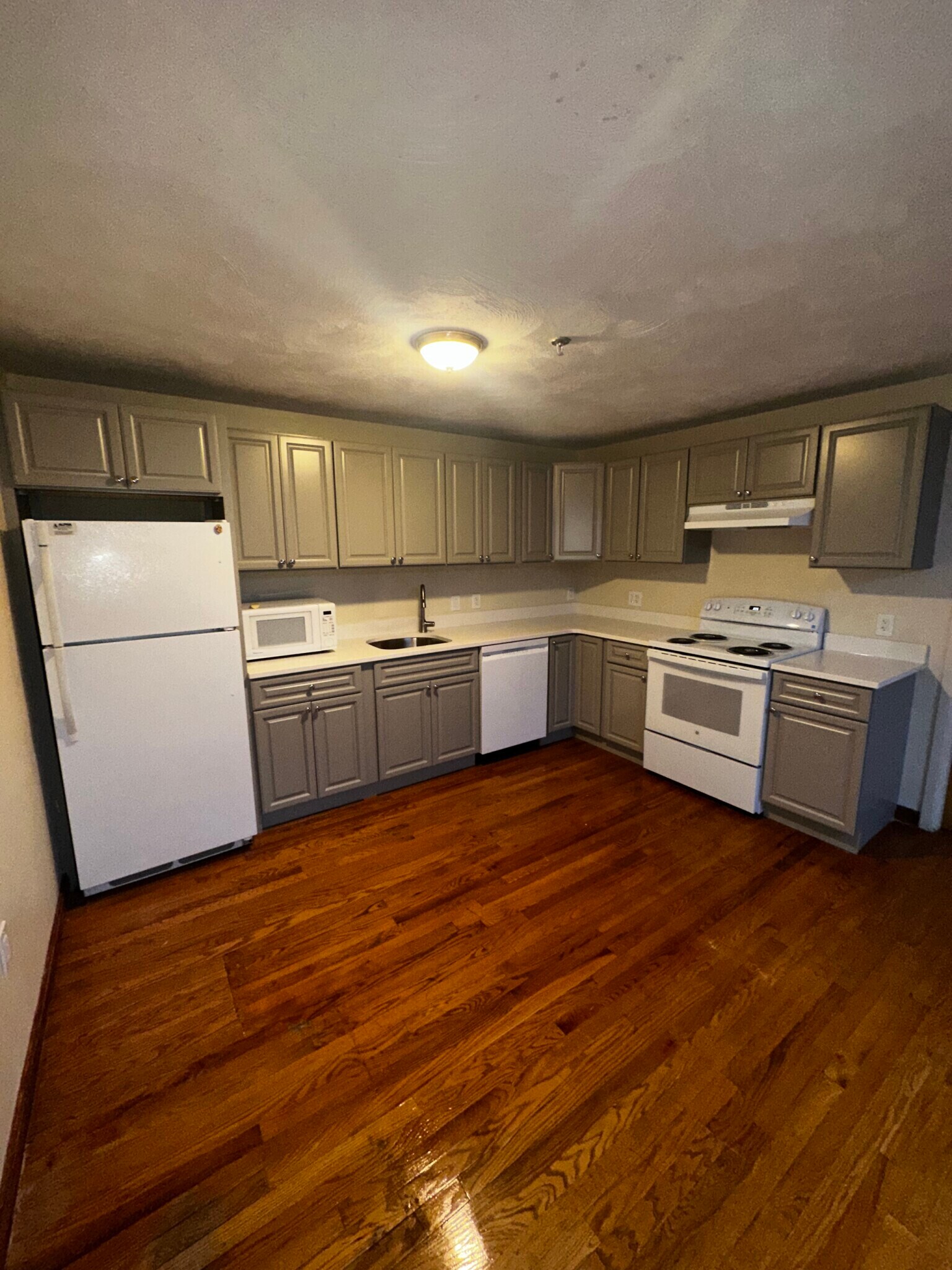 Building Photo - 1110 Commonwealth Ave